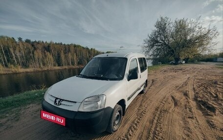 Peugeot Partner II рестайлинг 2, 2010 год, 350 000 рублей, 3 фотография