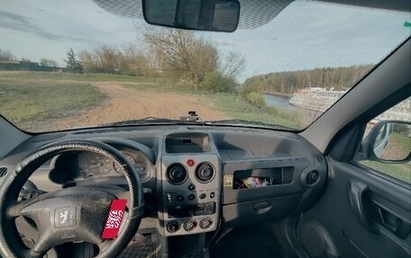 Peugeot Partner II рестайлинг 2, 2010 год, 350 000 рублей, 18 фотография