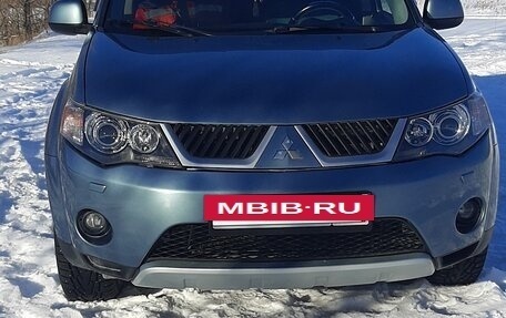Mitsubishi Outlander III рестайлинг 3, 2007 год, 1 250 000 рублей, 15 фотография