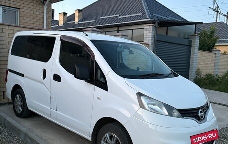 Nissan NV200, 2011 год, 1 240 000 рублей, 2 фотография