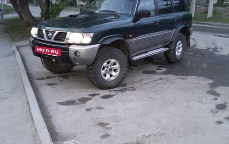 Nissan Patrol, 1998 год, 900 000 рублей, 4 фотография