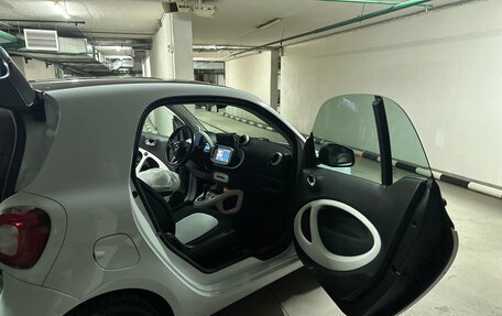 Smart Fortwo III, 2018 год, 1 210 000 рублей, 6 фотография