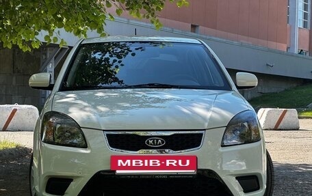 KIA Rio II, 2011 год, 985 000 рублей, 3 фотография