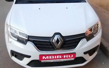 Renault Logan II, 2018 год, 650 000 рублей, 2 фотография