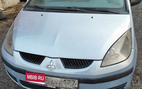 Mitsubishi Colt VI рестайлинг, 2005 год, 300 000 рублей, 1 фотография