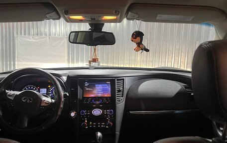 Infiniti QX70, 2013 год, 1 900 000 рублей, 4 фотография