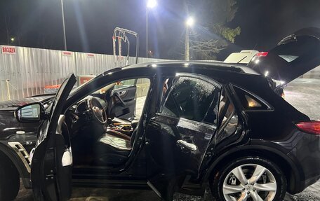 Infiniti QX70, 2013 год, 1 900 000 рублей, 9 фотография