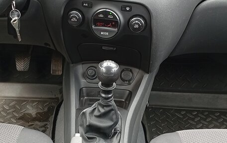 KIA Rio II, 2010 год, 500 000 рублей, 13 фотография