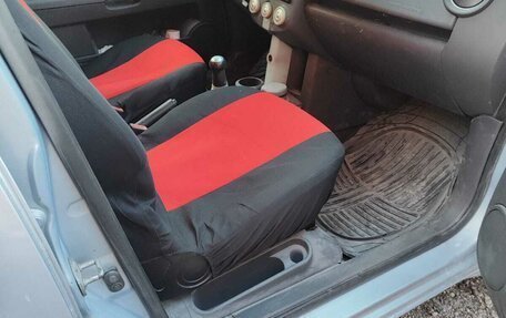 Mitsubishi Colt VI рестайлинг, 2005 год, 300 000 рублей, 6 фотография