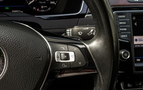Volkswagen Passat B8 рестайлинг, 2017 год, 2 250 000 рублей, 17 фотография