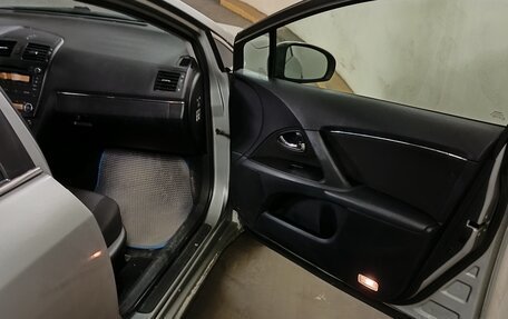 Toyota Avensis III рестайлинг, 2009 год, 720 000 рублей, 11 фотография