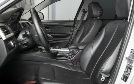 BMW 3 серия, 2015 год, 1 720 000 рублей, 16 фотография