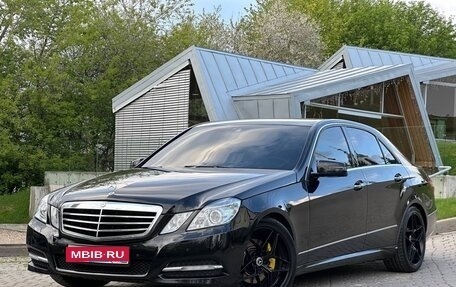 Mercedes-Benz E-Класс, 2011 год, 1 330 000 рублей, 1 фотография
