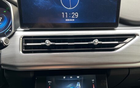 Chery Tiggo 8 Pro, 2021 год, 2 060 000 рублей, 15 фотография
