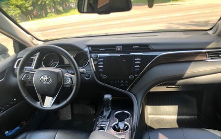 Toyota Camry, 2019 год, 2 750 000 рублей, 10 фотография