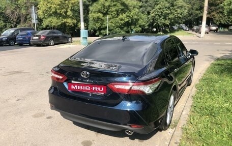 Toyota Camry, 2019 год, 2 750 000 рублей, 3 фотография