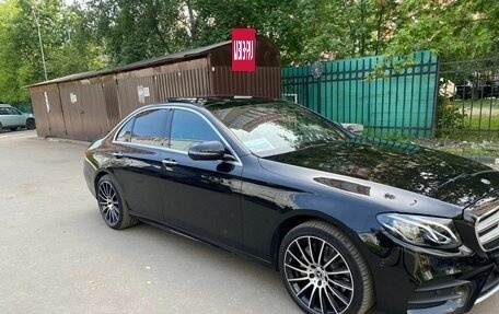 Mercedes-Benz E-Класс, 2019 год, 4 260 000 рублей, 2 фотография