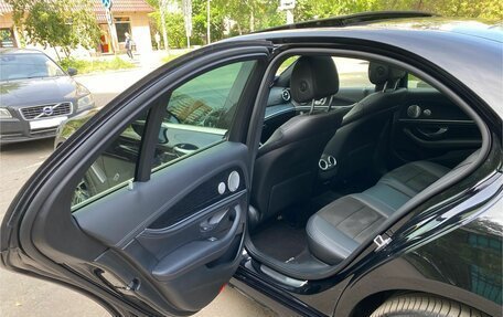 Mercedes-Benz E-Класс, 2019 год, 4 260 000 рублей, 7 фотография
