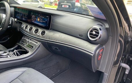 Mercedes-Benz E-Класс, 2019 год, 4 260 000 рублей, 3 фотография
