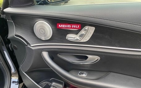 Mercedes-Benz E-Класс, 2019 год, 4 260 000 рублей, 28 фотография