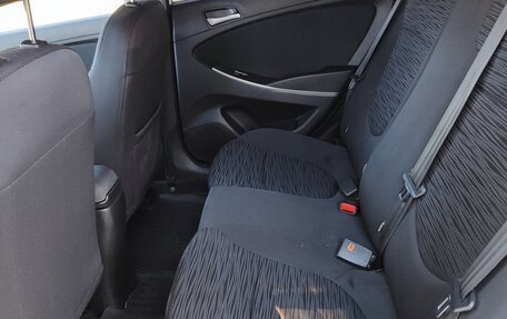 Hyundai Solaris II рестайлинг, 2015 год, 1 100 000 рублей, 12 фотография