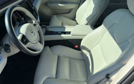 Volvo V60 Cross Country II, 2019 год, 3 290 000 рублей, 12 фотография