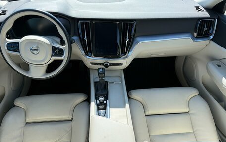 Volvo V60 Cross Country II, 2019 год, 3 290 000 рублей, 19 фотография