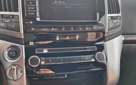 Toyota Land Cruiser 200, 2012 год, 3 499 000 рублей, 4 фотография