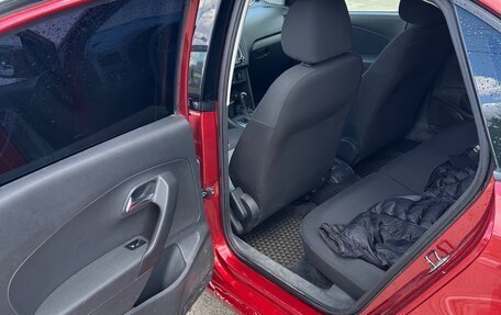 Volkswagen Polo VI (EU Market), 2011 год, 1 000 000 рублей, 18 фотография