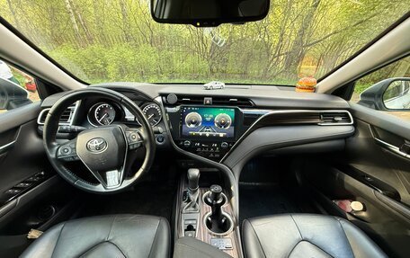 Toyota Camry, 2019 год, 3 250 000 рублей, 13 фотография