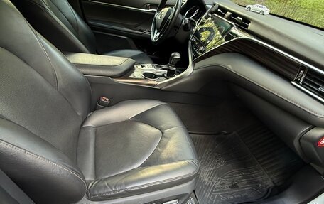 Toyota Camry, 2019 год, 3 250 000 рублей, 17 фотография