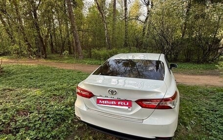 Toyota Camry, 2019 год, 3 250 000 рублей, 4 фотография