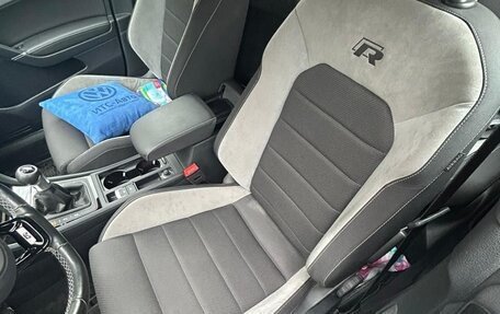 Volkswagen Golf R VII, 2016 год, 3 900 000 рублей, 8 фотография