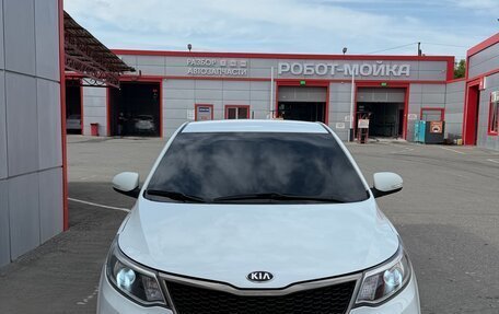 KIA Rio III рестайлинг, 2016 год, 825 000 рублей, 2 фотография