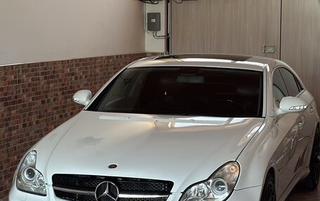 Mercedes-Benz CLS, 2005 год, 1 950 000 рублей, 2 фотография