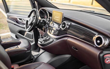 Mercedes-Benz V-Класс, 2016 год, 7 700 000 рублей, 11 фотография