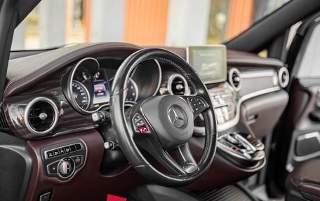 Mercedes-Benz V-Класс, 2016 год, 7 700 000 рублей, 14 фотография