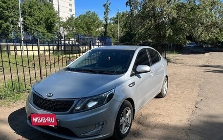 KIA Rio III рестайлинг, 2013 год, 1 100 000 рублей, 2 фотография