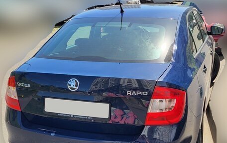 Skoda Rapid I, 2015 год, 700 000 рублей, 2 фотография