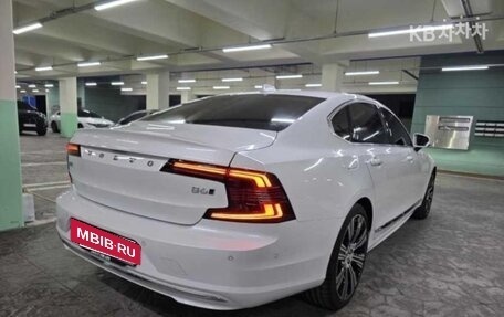 Volvo S90 II рестайлинг, 2024 год, 6 790 000 рублей, 6 фотография