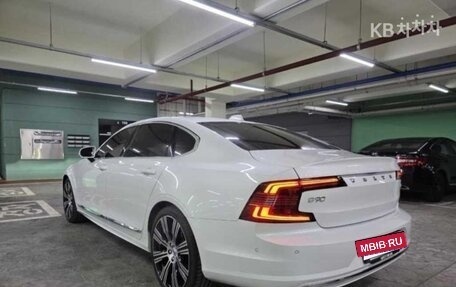 Volvo S90 II рестайлинг, 2024 год, 6 790 000 рублей, 4 фотография