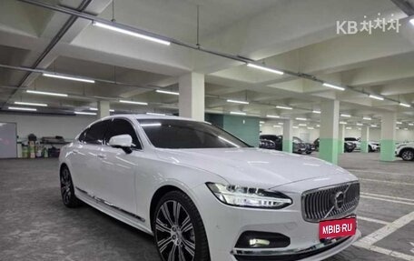 Volvo S90 II рестайлинг, 2024 год, 6 790 000 рублей, 3 фотография