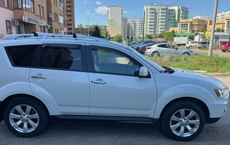 Mitsubishi Outlander III рестайлинг 3, 2010 год, 1 400 000 рублей, 6 фотография
