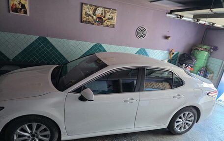 Toyota Camry, 2020 год, 1 200 000 рублей, 6 фотография