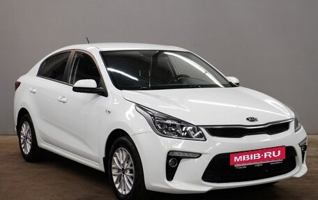 KIA Rio IV, 2018 год, 1 350 000 рублей, 3 фотография