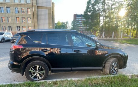 Toyota RAV4, 2017 год, 2 650 000 рублей, 5 фотография