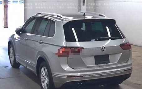 Volkswagen Tiguan II, 2018 год, 1 830 000 рублей, 2 фотография