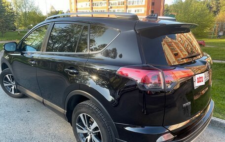 Toyota RAV4, 2017 год, 2 650 000 рублей, 7 фотография