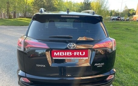 Toyota RAV4, 2017 год, 2 650 000 рублей, 15 фотография