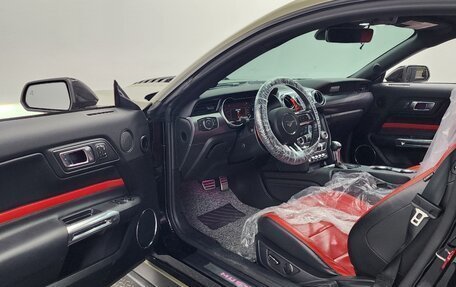 Ford Mustang VI рестайлинг, 2021 год, 2 550 001 рублей, 9 фотография